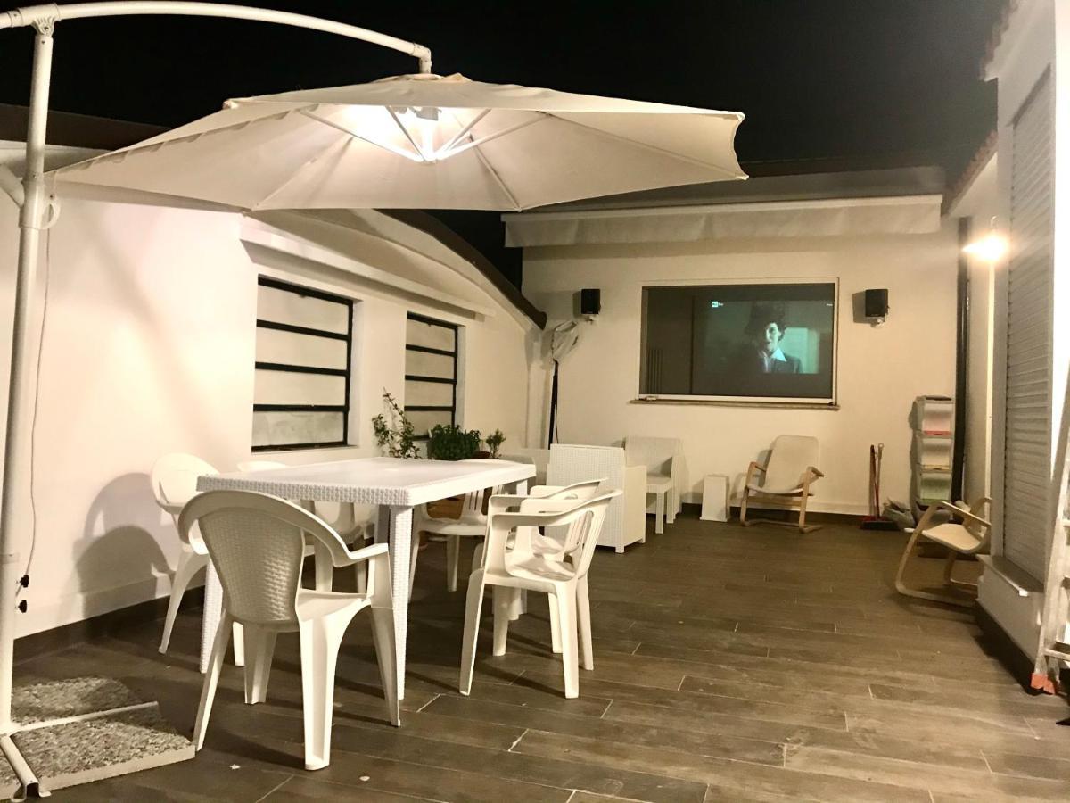 Stanza E Bagno Privato, Idromassaggio Con Extra Fee, In Appartamento แฟร์รารา ภายนอก รูปภาพ