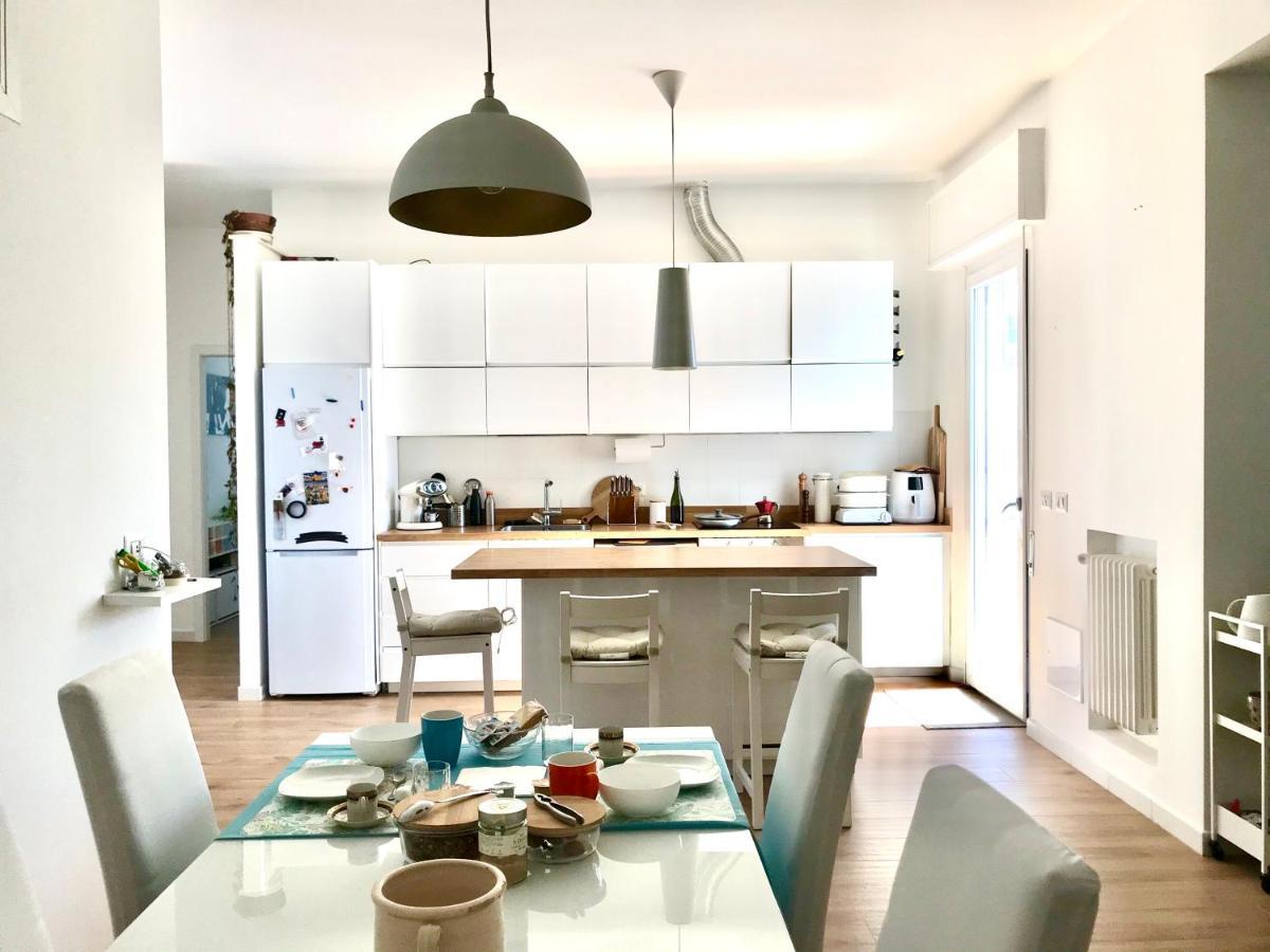 Stanza E Bagno Privato, Idromassaggio Con Extra Fee, In Appartamento แฟร์รารา ภายนอก รูปภาพ
