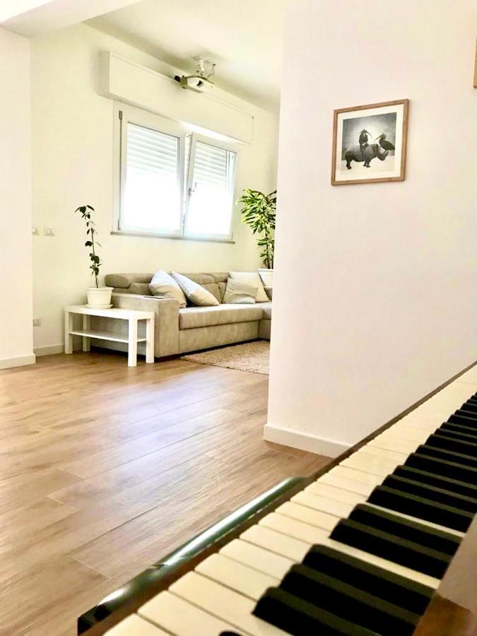 Stanza E Bagno Privato, Idromassaggio Con Extra Fee, In Appartamento แฟร์รารา ภายนอก รูปภาพ