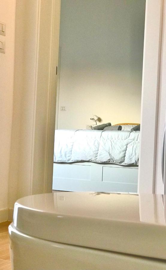 Stanza E Bagno Privato, Idromassaggio Con Extra Fee, In Appartamento แฟร์รารา ภายนอก รูปภาพ